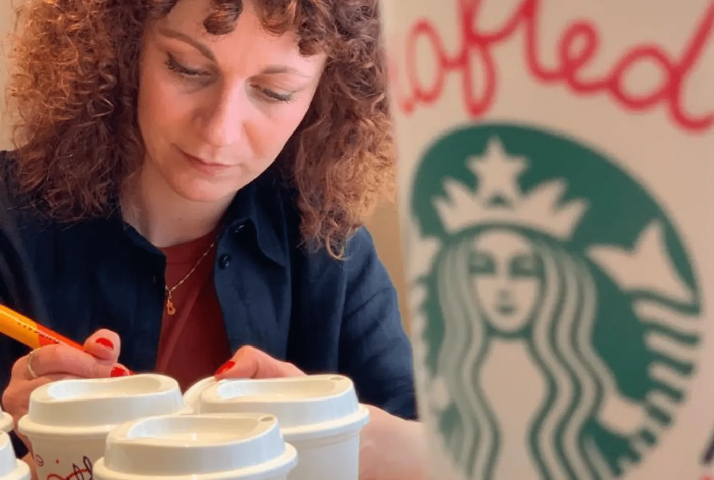 L'arrivo di Starbucks a Roma, illustrato