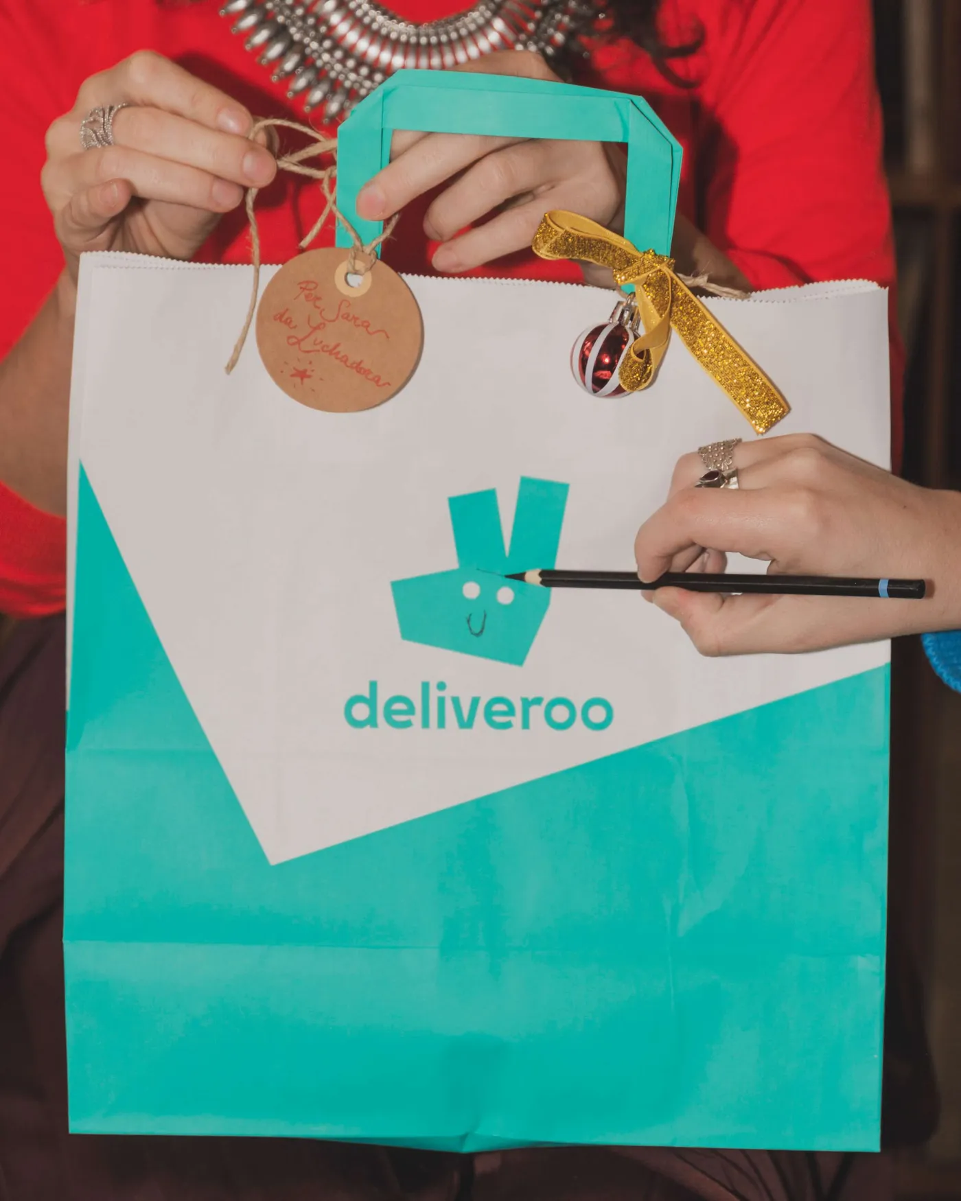 Il regalo più bello, illustrato: la campagna Deliveroo — 40