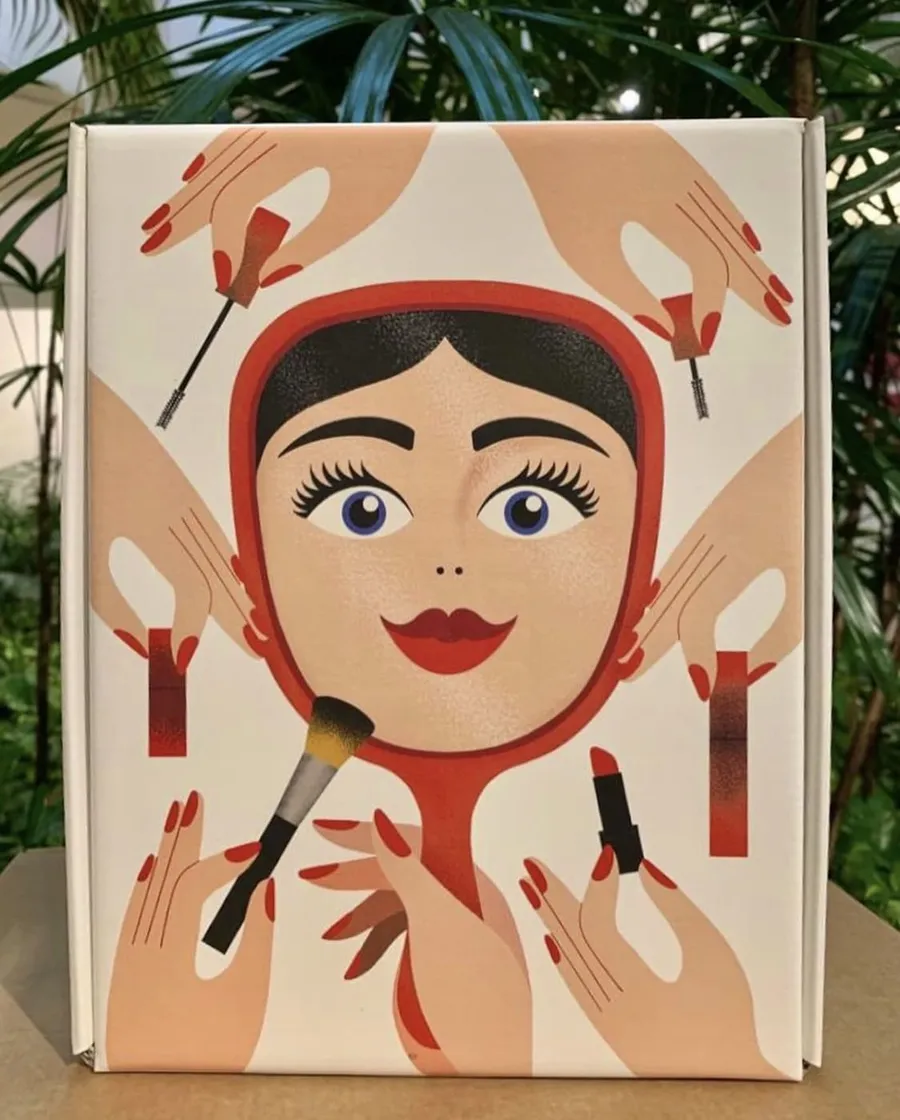 Il pacco è già arte: la box RVBLAB firmata Scombinanto — 1