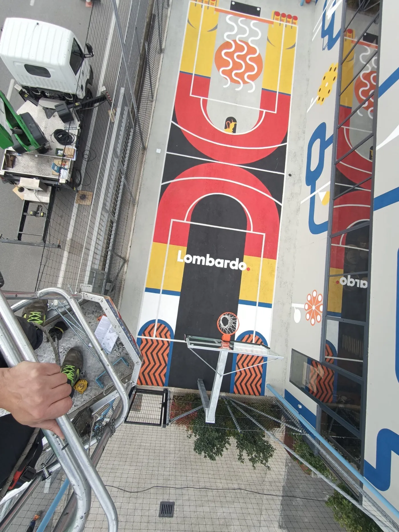 Un campo da basket per dimostrare la luce: il playground Lombardo — 2